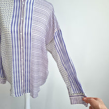 Load image into Gallery viewer, Hoss Intropia Blouse 100% Silk Frilly Mock Neck Ditsy Floral Lilac Chiffon UK 8
