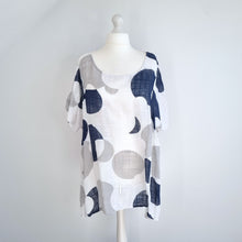 Load image into Gallery viewer, Made in Italy Blouse Linen Blend Polka Dots Lagenlook White Navy Top One Size
