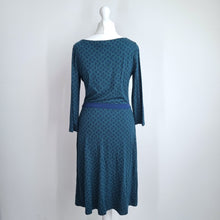 Load image into Gallery viewer, Boden Dress Jersey Green Four Leaf Clover Print Stretch Viscose Work Casual 8 R
