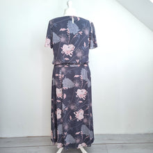 Load image into Gallery viewer, Jacques Vert Outfit Co-Ord Grey Midi Skirt Blouse Floral Beaded Occasion 18 20

