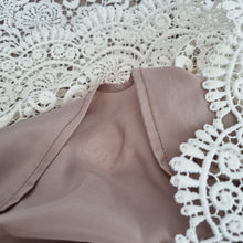 Load image into Gallery viewer, Reiss Dress Lace Shift Off White Nude Lining Swift Scalloped Cocktail Floral 8
