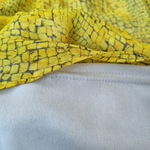 Load image into Gallery viewer, Reiss Cocktail Dress Sheath 100% Silk Yellow Karina Lined Occasion Knee Print 6
