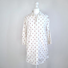Load image into Gallery viewer, Chocoolate Shirt Royal Guard Print English Tunic Pockets Top 100% Cotton Small
