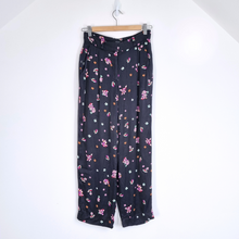 Load image into Gallery viewer, &amp; Other Stories Trousers Black Floral Print Wide Leg High Rise Dress Pants 6
