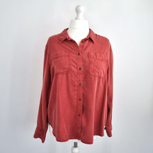 Load image into Gallery viewer, M&amp;S Chambray Shirt Blouse Rust Red Long Sleeves Casual Work 100% Lyocell 16
