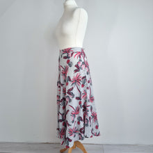 Load image into Gallery viewer, Brora Midi Skirt Pineapple 100% Linen A Line Flare Print Tropical Grey Summer 14
