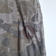 Load image into Gallery viewer, Airwalk Shorts Camouflage Print Cargo Men&#39;s Khaki Green 100% Cotton Bermuda XXL
