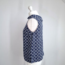 Load image into Gallery viewer, Boden 100% Linen Sleeveless Blouse Top 10 Navy Blue Floral Retro Print Button
