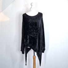 Load image into Gallery viewer, Vintage Rapp Velvet Top Black Asymmetric Pocket Blouse Tunic Witchy One Size
