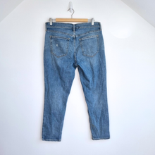 Load image into Gallery viewer, Gap Best Girlfriend Jeans W30 Light Blue Mid Rise Slim Straight Distressed
