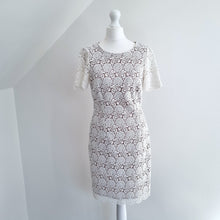 Load image into Gallery viewer, Reiss Dress Lace Shift Off White Nude Lining Swift Scalloped Cocktail Floral 8
