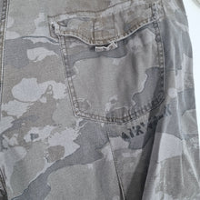 Load image into Gallery viewer, Airwalk Shorts Camouflage Print Cargo Men&#39;s Khaki Green 100% Cotton Bermuda XXL
