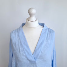 Load image into Gallery viewer, The White Company Smock Top Size 14 Muslin Light Blue Blouse 100% Organic Cotton
