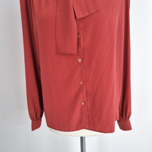 Load image into Gallery viewer, Vintage Aquascutum Blouse Maroon Pussy Bow Tie Red 70s 80s Shirt 38&#39;&#39; UK 14
