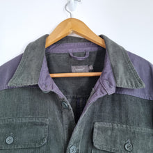 Load image into Gallery viewer, Howies Corduroy Mens Shirt XL Overshirt Jacket Green Pockets Shacket 100% Cotton
