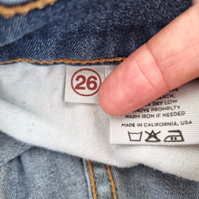 Load image into Gallery viewer, J Brand Jeans Skinny Maria Hampton Mid Rise Mid Blue Stretch Fading Denim W26

