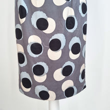 Load image into Gallery viewer, Boden Grey Silk Blend Knee Length Dress UK 8 Polka Dot Cap Sleeve Belted Shift
