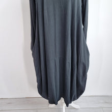 Load image into Gallery viewer, Diverse Italy Midi Dress Lagenlook One Size Balloon Black Pockets Jersey Cotton
