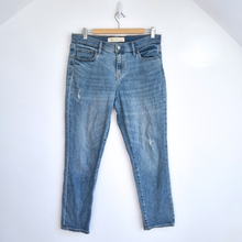 Load image into Gallery viewer, Gap Best Girlfriend Jeans W30 Light Blue Mid Rise Slim Straight Distressed
