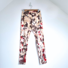 Load image into Gallery viewer, James Jeans Twiggy Skinny  Size 26 Abstract Tie-Dye Print Designer Stretch
