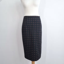 Load image into Gallery viewer, Max Mara Pencil Skirt Midi Jacquard Studio Black Floral Lined Work Smart 12
