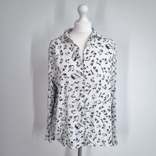 Load image into Gallery viewer, Musical Notes Print Shirt XXL White 100% Cotton Button Up E&amp;D Novelty Blouse
