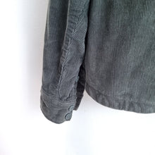 Load image into Gallery viewer, Howies Corduroy Mens Shirt XL Overshirt Jacket Green Pockets Shacket 100% Cotton
