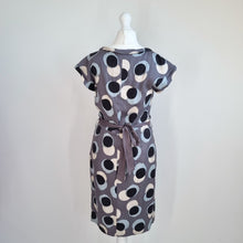 Load image into Gallery viewer, Boden Grey Silk Blend Knee Length Dress UK 8 Polka Dot Cap Sleeve Belted Shift
