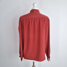 Load image into Gallery viewer, Vintage Aquascutum Blouse Maroon Pussy Bow Tie Red 70s 80s Shirt 38&#39;&#39; UK 14
