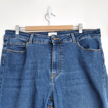 Load image into Gallery viewer, Hush Jeans Slim Fit Mid Blue Wash High Rise Stretch Ankle Length Denim Size 18
