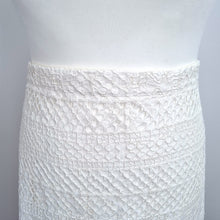 Load image into Gallery viewer, M&amp;S Per Una Skirt Lace UK 22 Ivory White Straight Knee Lined Party Scalloped
