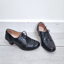 Load image into Gallery viewer, Caravelle Brogues Wide Fit UK 6 Black Leather Lace-Up Shoes EU 39 Comfort Heel
