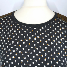 Load image into Gallery viewer, Maison Scotch &amp; Soda Top Linen T-shirt  Floral Black Short Sleeves Jersey 10
