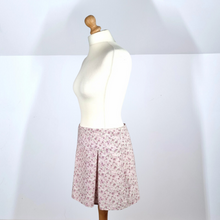 Load image into Gallery viewer, Topshop Y2K Skirt Micro Mini Vintage Ditsy Floral Lilac Tenis Pleated Cottage 12
