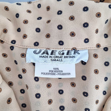 Load image into Gallery viewer, Vintage Jaeger Blouse 70s 80s  Pyjama Shirt Beige Short Sleeves Retro 40s Small
