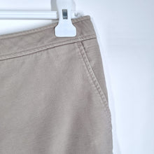 Load image into Gallery viewer, Stefanel Shorts Cream Chinos Linen Blend Hotpants Beige Pockets City Size 14
