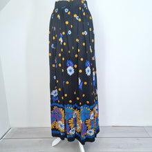 Load image into Gallery viewer, Vintage 70s Maxi Skirt Renjoy London Black Floral Pleated A Line Lined Retro 8
