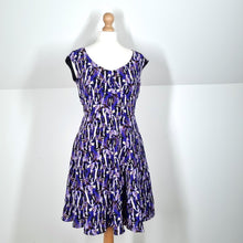 Load image into Gallery viewer, Reiss Dress 100% Silk Skater Occasion A Line Purple Print Lined Cap Sleeves 10
