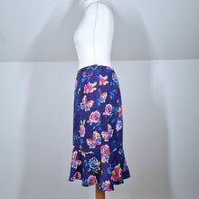 Load image into Gallery viewer, East Skirt 100% Linen Floral Print Blue Fit &amp; Flare Lined Summer Bright Knee 10
