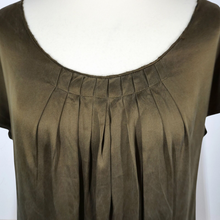 Load image into Gallery viewer, DKNY Top Silk Khaki Blouse Smock Pockets Pleated Short Sleeve Slouchy 90s Y2K 10
