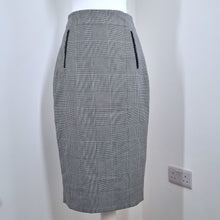 Load image into Gallery viewer, Jaeger Skirt Midi Pencil Check Prince of Wales Plaid Grey Work Office Lined 8
