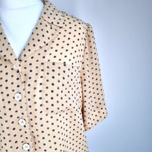 Load image into Gallery viewer, Vintage Jaeger Blouse 70s 80s  Pyjama Shirt Beige Short Sleeves Retro 40s Small
