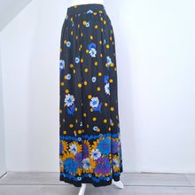 Load image into Gallery viewer, Vintage 70s Maxi Skirt Renjoy London Black Floral Pleated A Line Lined Retro 8
