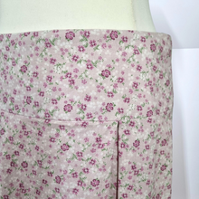 Load image into Gallery viewer, Topshop Y2K Skirt Micro Mini Vintage Ditsy Floral Lilac Tenis Pleated Cottage 12
